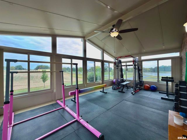 842 State Highway 14, Carmi, IL 62821