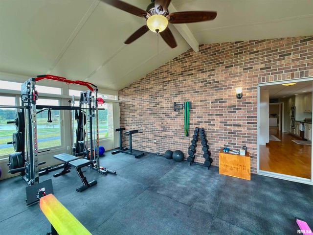 842 State Highway 14, Carmi, IL 62821