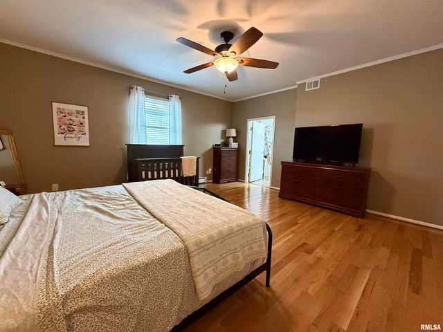 842 State Highway 14, Carmi, IL 62821