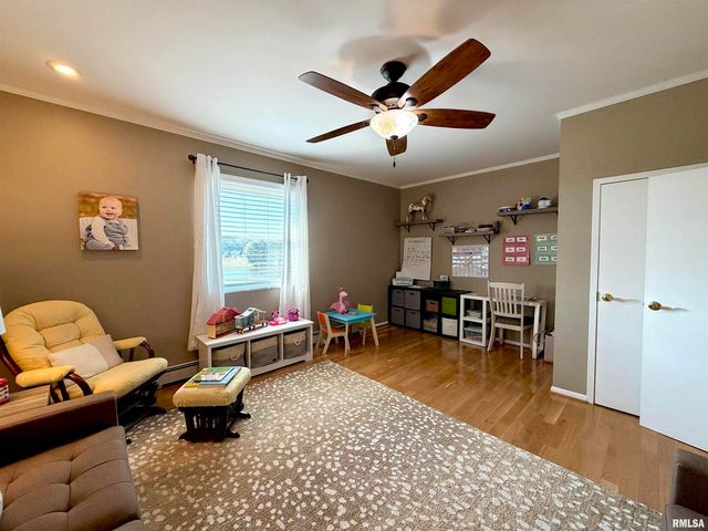 842 State Highway 14, Carmi, IL 62821