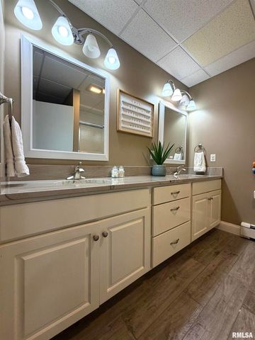 842 State Highway 14, Carmi, IL 62821