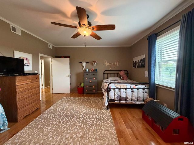 842 State Highway 14, Carmi, IL 62821