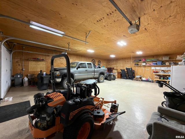 842 State Highway 14, Carmi, IL 62821