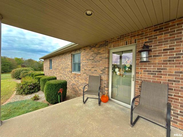 842 State Highway 14, Carmi, IL 62821