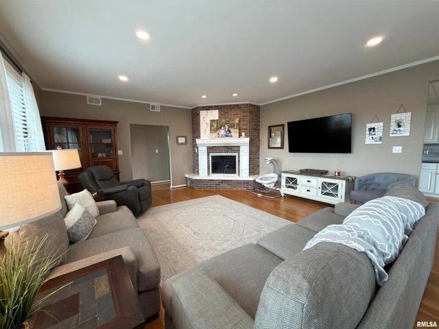 842 State Highway 14, Carmi, IL 62821