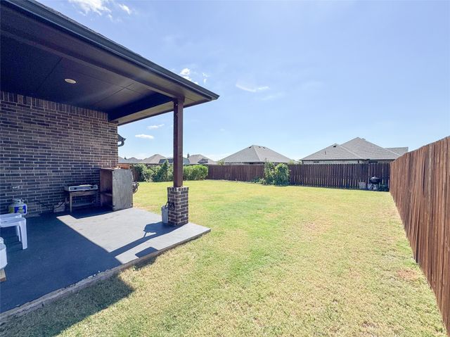 704 Nolan Drive, Sherman, TX 75092