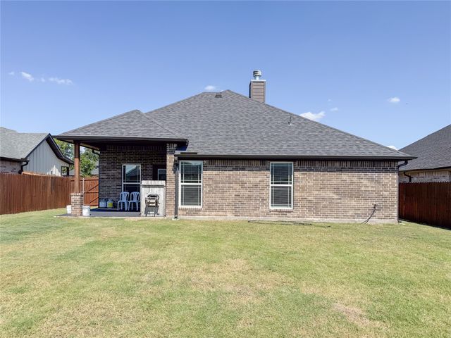 704 Nolan Drive, Sherman, TX 75092