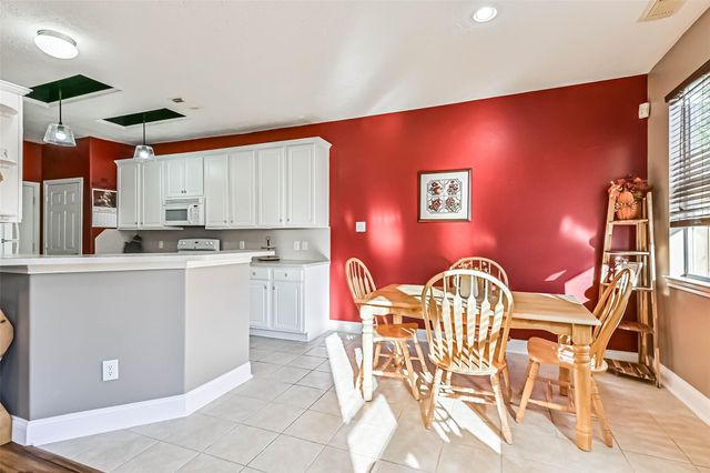 487 Folk Crest Lane, Dickinson, TX 77539