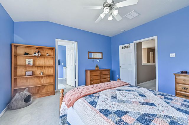 487 Folk Crest Lane, Dickinson, TX 77539