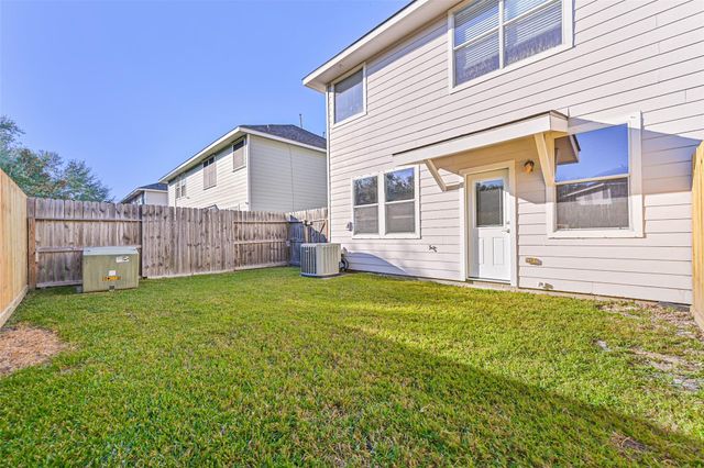 487 Folk Crest Lane, Dickinson, TX 77539