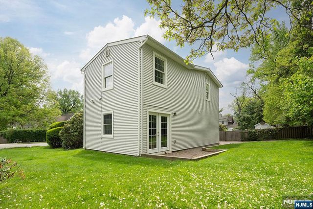 1144 Sussex Road, Teaneck, NJ 07666