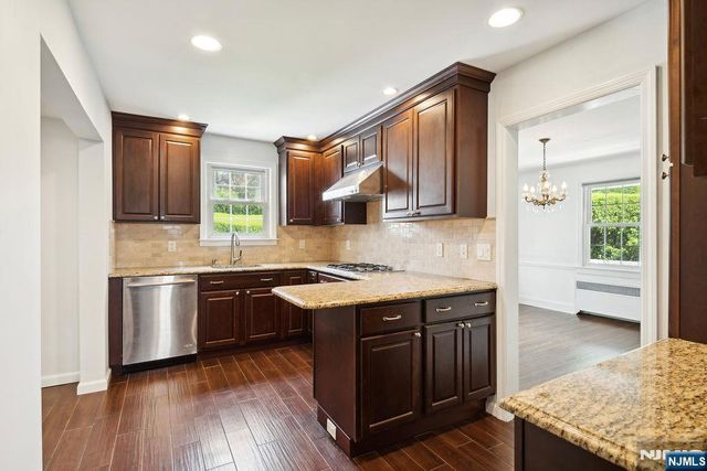 1144 Sussex Road, Teaneck, NJ 07666