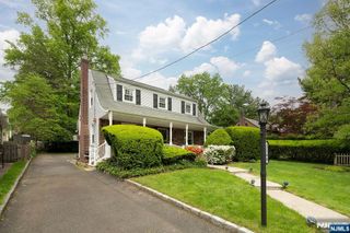 1144 Sussex Road, Teaneck, NJ 07666