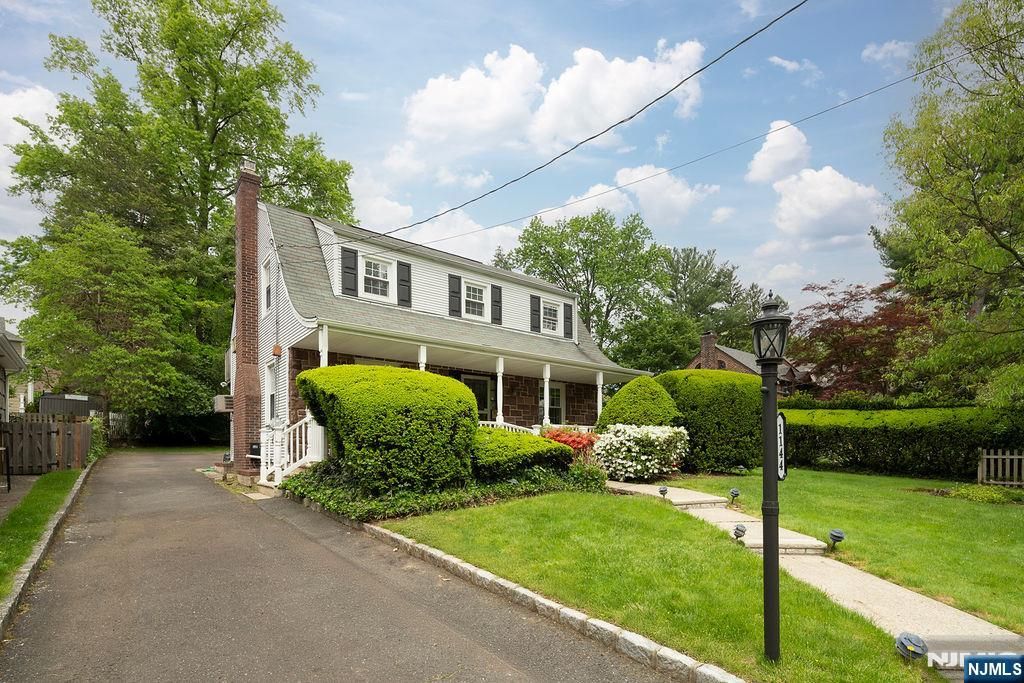 1144 Sussex Road, Teaneck, NJ 07666