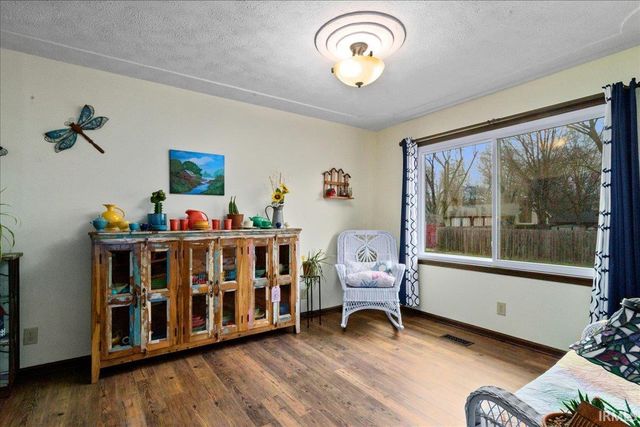 5422 Park Drive, Newburgh, IN 47630