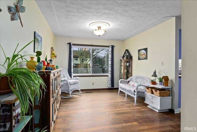 5422 Park Drive, Newburgh, IN 47630