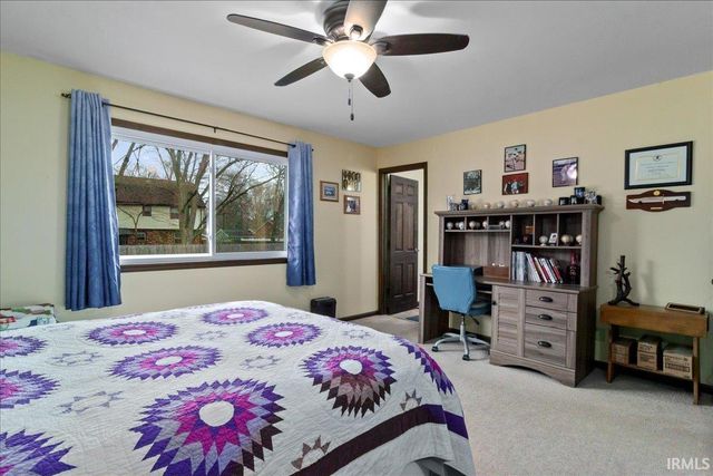 5422 Park Drive, Newburgh, IN 47630