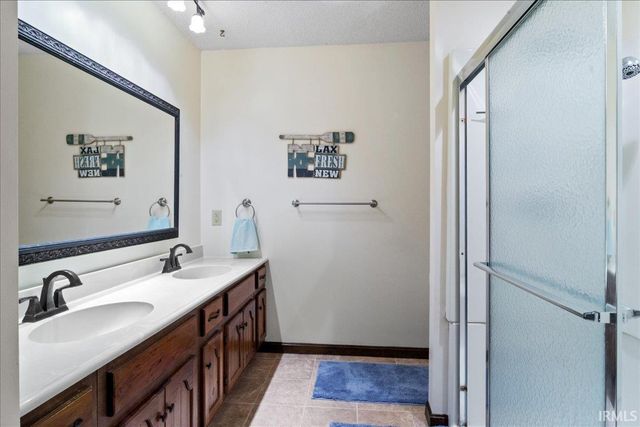 5422 Park Drive, Newburgh, IN 47630