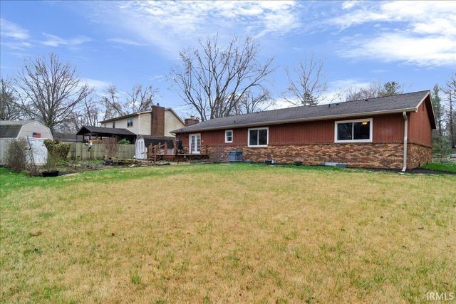 5422 Park Drive, Newburgh, IN 47630