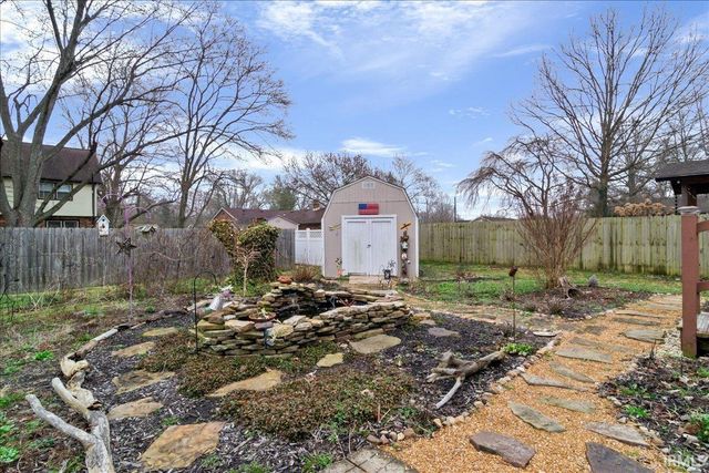 5422 Park Drive, Newburgh, IN 47630