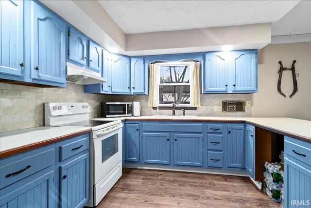 5422 Park Drive, Newburgh, IN 47630