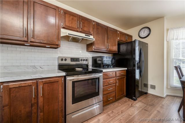 808 Acorn Lane, Jeffersonville, IN 47130