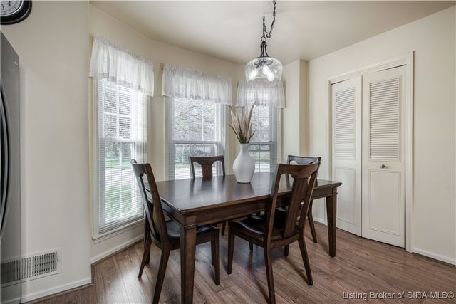 808 Acorn Lane, Jeffersonville, IN 47130