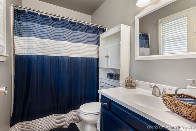 808 Acorn Lane, Jeffersonville, IN 47130