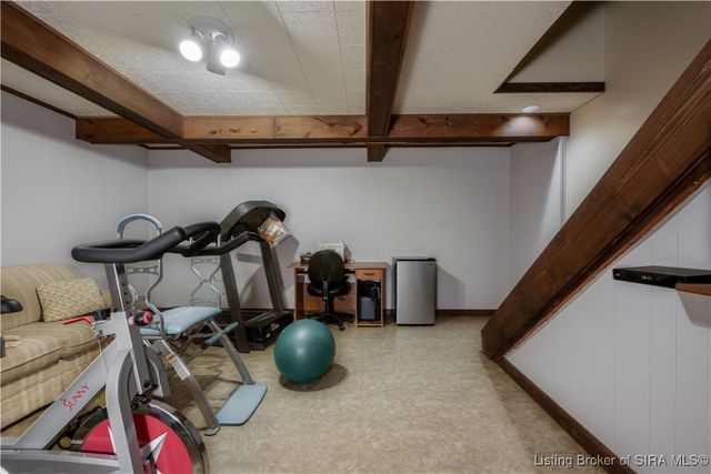 808 Acorn Lane, Jeffersonville, IN 47130