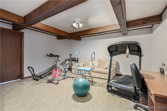 808 Acorn Lane, Jeffersonville, IN 47130