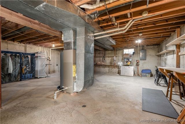 808 Acorn Lane, Jeffersonville, IN 47130