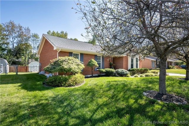 808 Acorn Lane, Jeffersonville, IN 47130