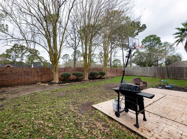 13810 Viewfield Court, Houston, TX 77059