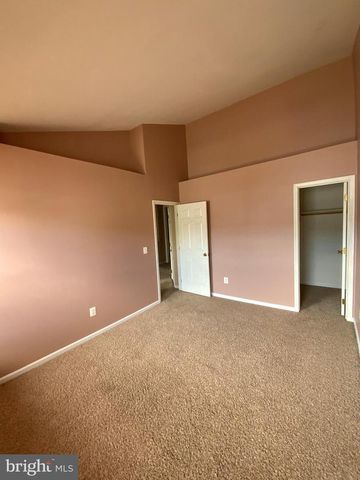 5150 BALLYCASTLE CIR, Alexandria, VA 22315