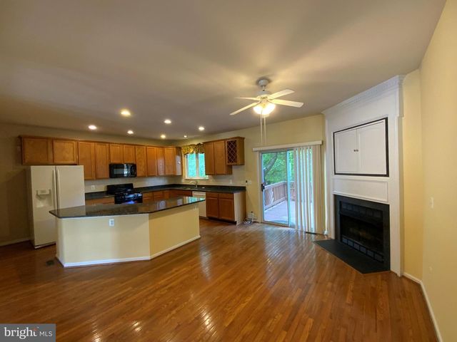 5150 BALLYCASTLE CIR, Alexandria, VA 22315