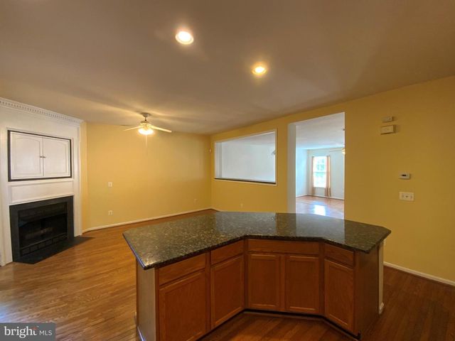 5150 BALLYCASTLE CIR, Alexandria, VA 22315