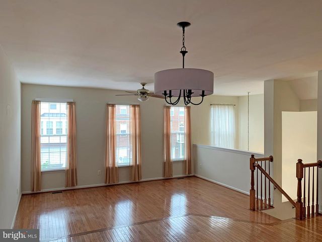 5150 BALLYCASTLE CIR, Alexandria, VA 22315