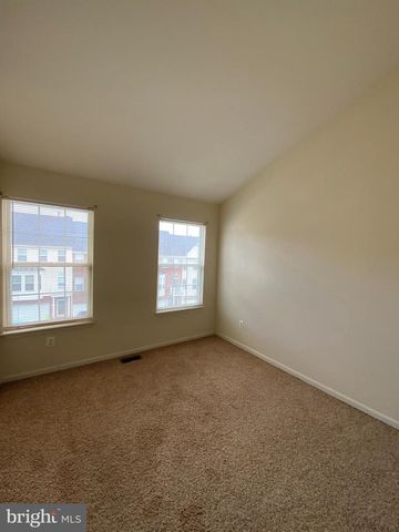 5150 BALLYCASTLE CIR, Alexandria, VA 22315
