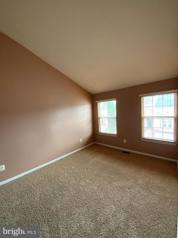 5150 BALLYCASTLE CIR, Alexandria, VA 22315