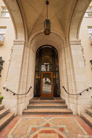 1201 California Street 206, San Francisco, CA 94131