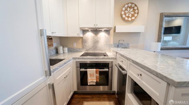1201 California Street 206, San Francisco, CA 94131