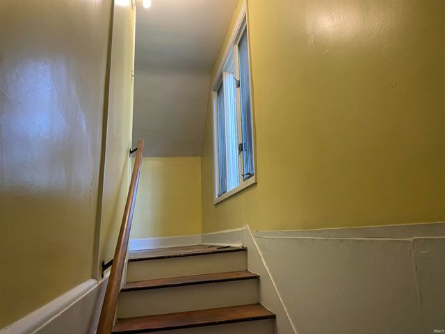 2625 S Smith Road, Bloomington, IN 47401