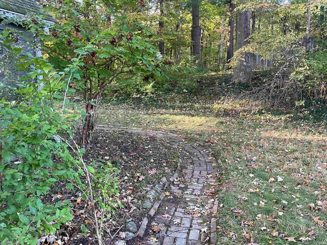 2625 S Smith Road, Bloomington, IN 47401