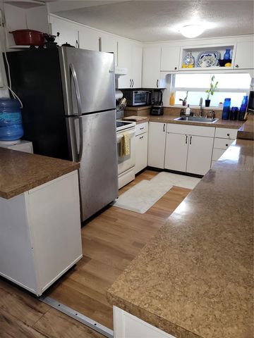 403 52ND AVENUE PLAZA W, Bradenton, FL 34207