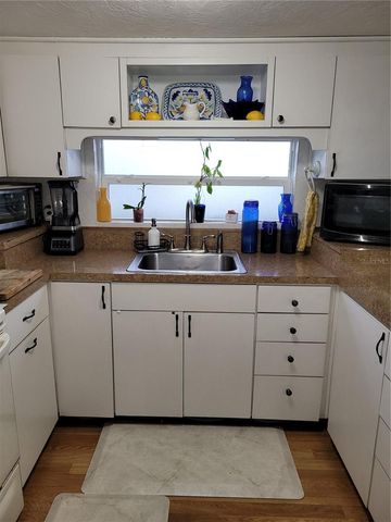 403 52ND AVENUE PLAZA W, Bradenton, FL 34207