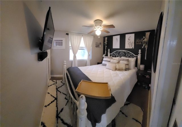 403 52ND AVENUE PLAZA W, Bradenton, FL 34207