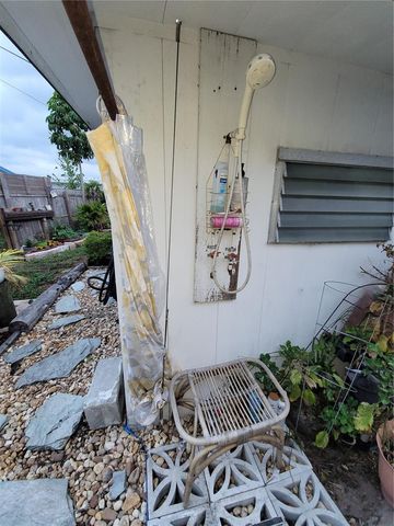 403 52ND AVENUE PLAZA W, Bradenton, FL 34207