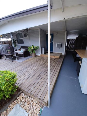 403 52ND AVENUE PLAZA W, Bradenton, FL 34207