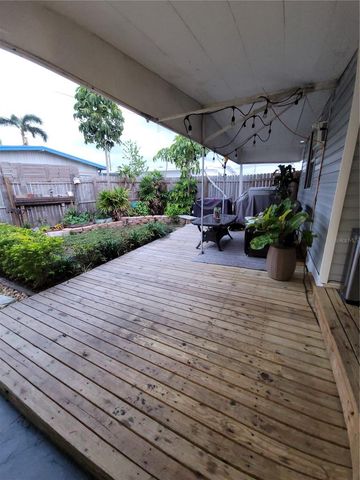 403 52ND AVENUE PLAZA W, Bradenton, FL 34207