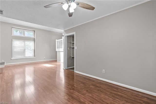624 Pinebrook DR, Virginia Beach, VA 23462